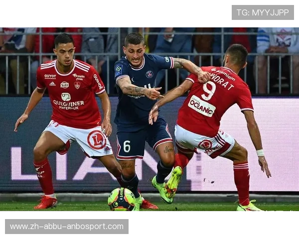 足球运动发散策略是否更适合弱队在强队面前创造机会